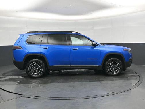 Hydro Blue Pearlcoat 2026 Jeep Cherokee Laredo 4x4