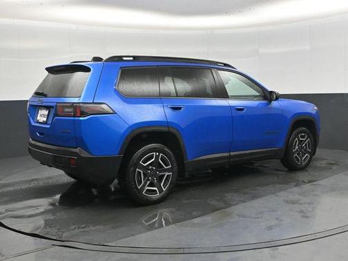 Hydro Blue Pearlcoat 2026 Jeep Cherokee Laredo 4x4