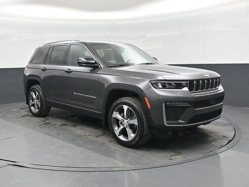 baltic gray metallic clearcoat 2026 Jeep Grand Cherokee Limited