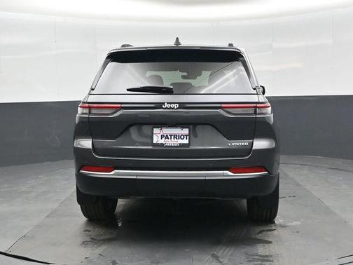 baltic gray metallic clearcoat 2026 Jeep Grand Cherokee Limited