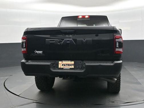 Diamond Black Crystal Pearlcoat 2024 RAM 2500 Power Wagon