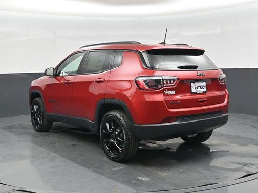Red Hot Pearlcoat 2026 Jeep Compass Latitude