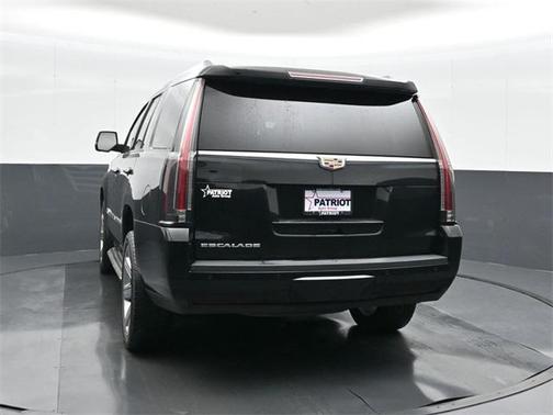 2016 Cadillac Escalade Luxury