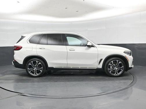 Alpine White 2020 BMW X5 sDrive40i