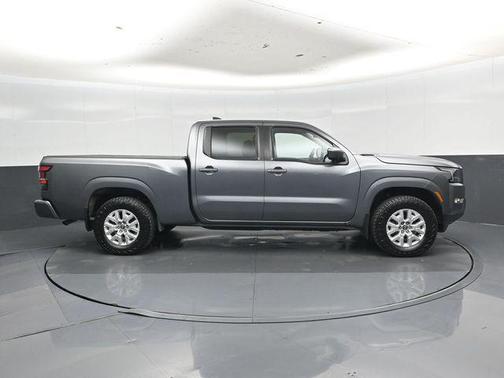 Gun Metallic 2022 Nissan Frontier SV