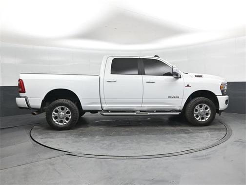 2023 RAM 2500 Laramie Crew Cab 4x4 6'4' Box