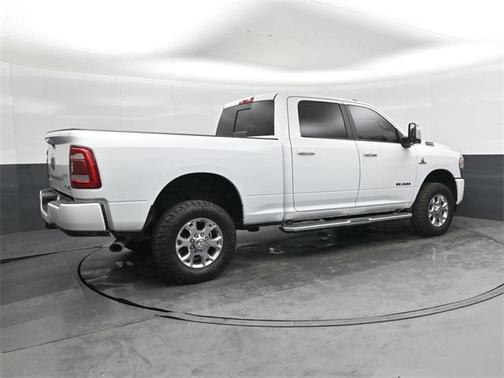 2023 RAM 2500 Laramie Crew Cab 4x4 6'4' Box