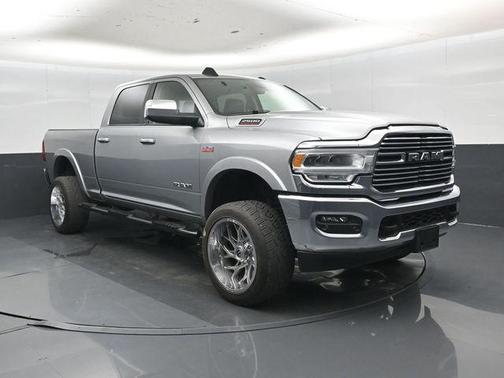 Billet Silver Metallic Clearcoat 2022 RAM 2500 Laramie Crew Cab 4x4 6'4' Box
