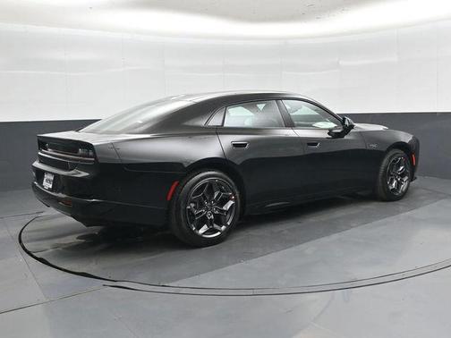 Diamond Black Crystal Pearlcoat 2026 Dodge Charger R/T
