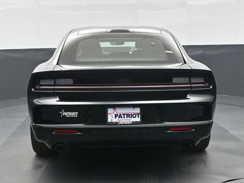 Diamond Black Crystal Pearlcoat 2026 Dodge Charger R/T