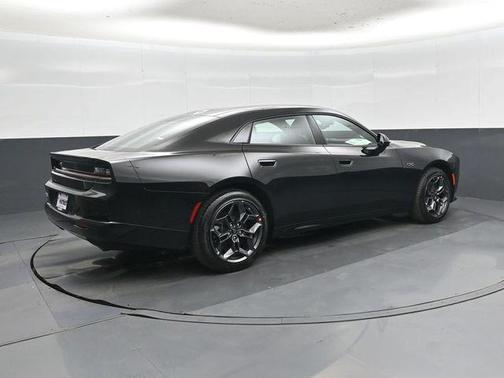 Diamond Black Crystal Pearlcoat 2026 Dodge Charger R/T