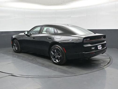 Diamond Black Crystal Pearlcoat 2026 Dodge Charger R/T