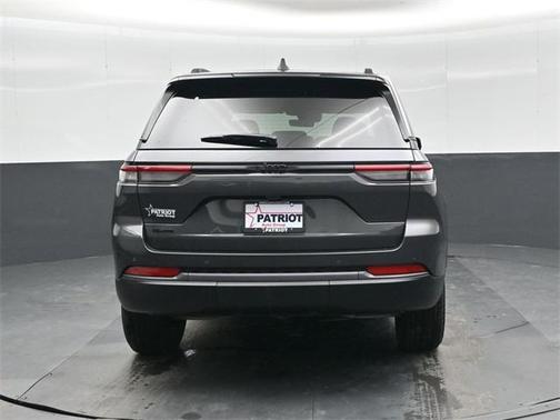 2026 Jeep Grand Cherokee Altitude