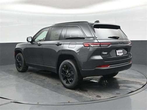 2026 Jeep Grand Cherokee Altitude