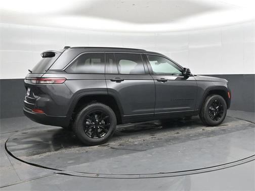 2026 Jeep Grand Cherokee Altitude