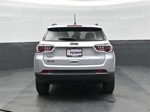 2026 Jeep Grand Cherokee Altitude