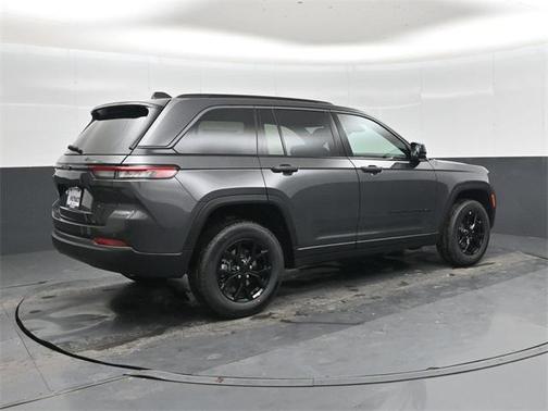 2026 Jeep Grand Cherokee Altitude