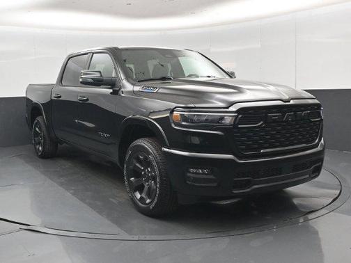 Diamond Black Crystal Pearlcoat 2027 RAM 1500 Big Horn/Lone Star