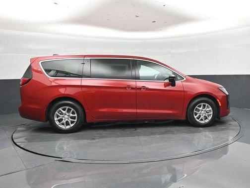 Pr6 2027 Chrysler Pacifica L