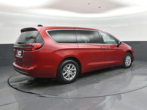Pr6 2027 Chrysler Pacifica L