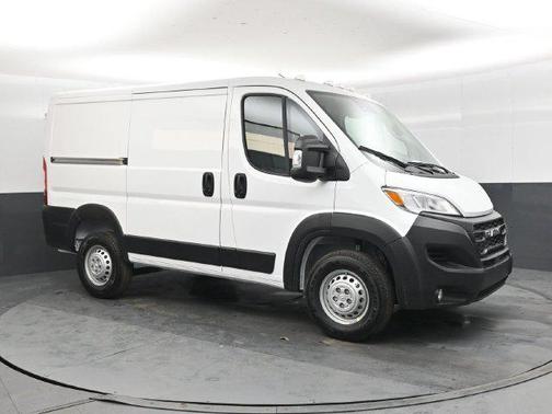 Bright White Clearcoat 2026 RAM ProMaster 1500 Low Roof