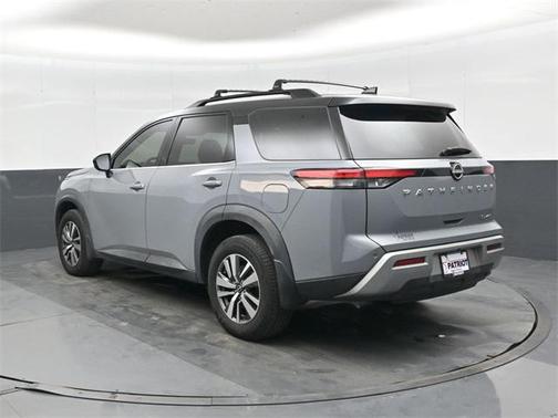 2023 Nissan Pathfinder SL 4WD