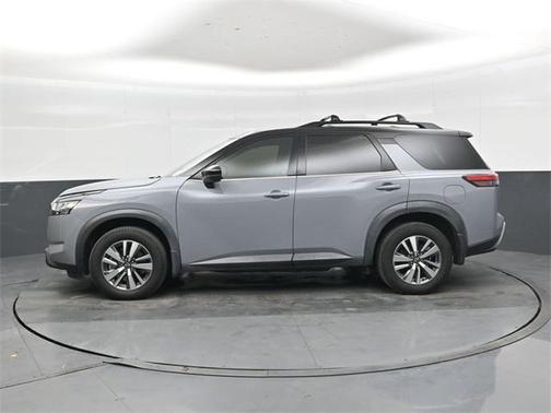 2023 Nissan Pathfinder SL 4WD