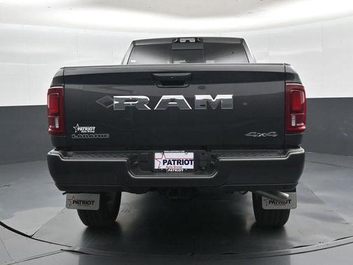 Granite Crystal Metallic Clearcoat 2026 RAM 2500 Laramie Crew Cab 4x4 6'4' Box