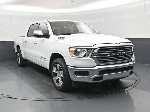 Bright White Clearcoat 2024 RAM 1500 Laramie