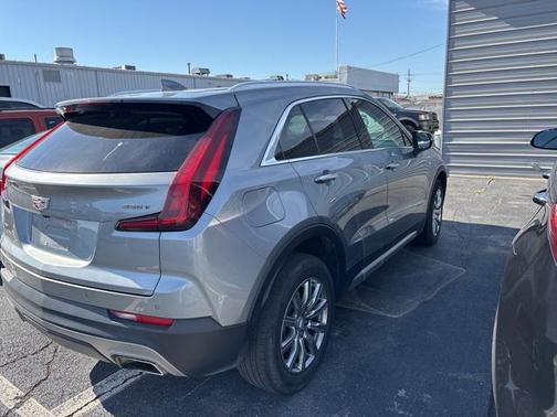 2023 Cadillac XT4 Premium Luxury