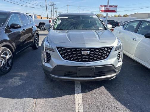 2023 Cadillac XT4 Premium Luxury