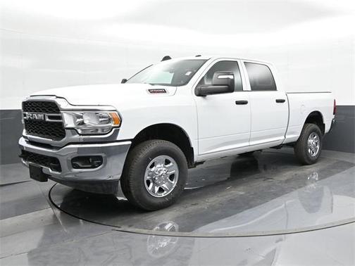 2023 RAM 2500 Tradesman Crew Cab 4x4 6'4' Box