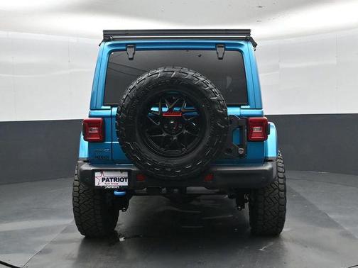 Bikini Pearl Coat 2024 Jeep Wrangler 4xe Rubicon X