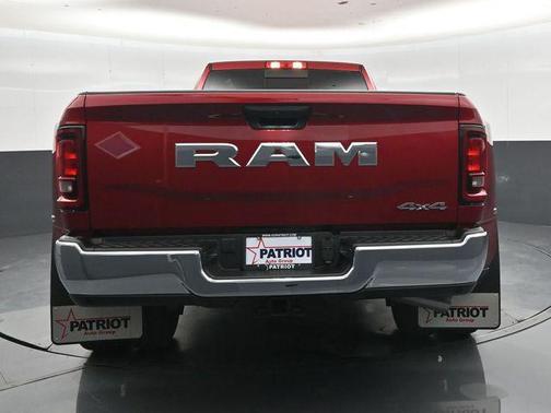 Molten Red Pearlcoat 2026 RAM 3500 Tradesman Crew Cab 4x4 8' Box