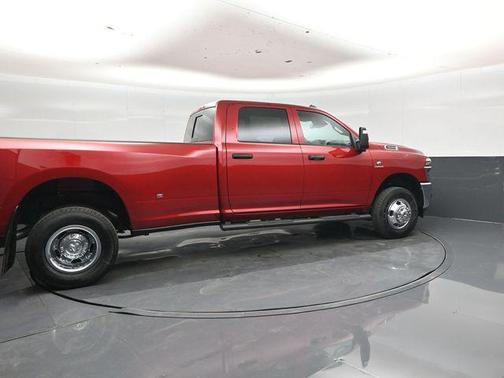 Molten Red Pearlcoat 2026 RAM 3500 Tradesman Crew Cab 4x4 8' Box
