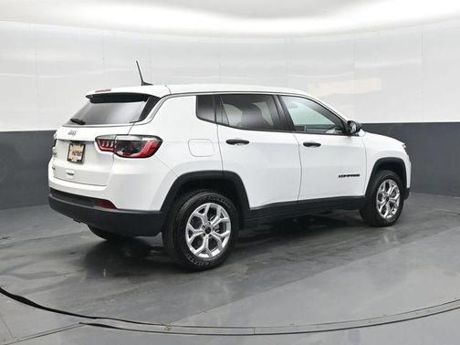 Bright White Clearcoat 2025 Jeep Compass Sport
