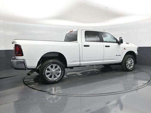 Bright White Clearcoat 2026 RAM 2500 Big Horn Crew Cab 4x4 6'4' Box