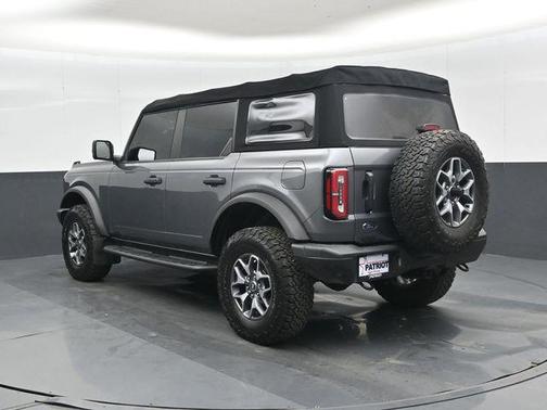 Carbonized Gray Metallic 2023 Ford Bronco Badlands