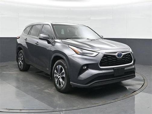 2022 Toyota Highlander Hybrid XLE