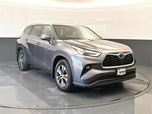 2022 Toyota Highlander Hybrid XLE