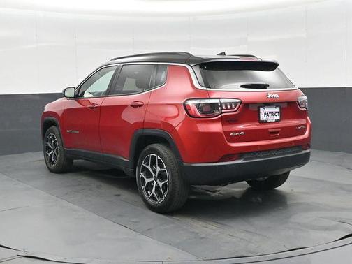 Red Hot Pearlcoat 2025 Jeep Compass Limited