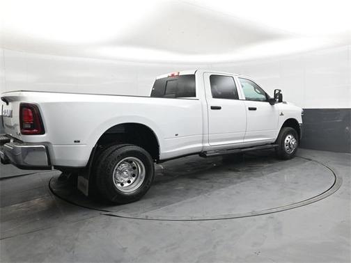 2026 RAM 3500 Tradesman Crew Cab 4x4 8' Box