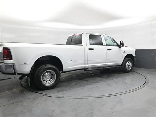 2026 RAM 3500 Tradesman Crew Cab 4x4 8' Box