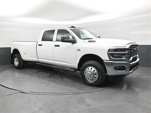 2026 RAM 3500 Tradesman Crew Cab 4x4 8' Box
