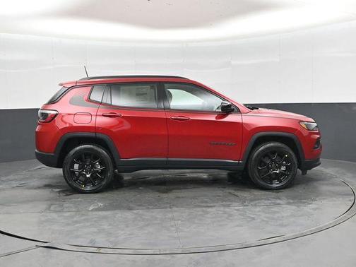 Red Hot Pearlcoat 2026 Jeep Compass Latitude