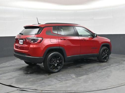 Red Hot Pearlcoat 2026 Jeep Compass Latitude
