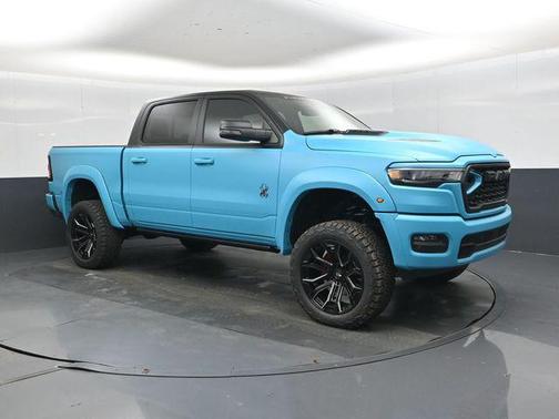 Diamond Black Crystal Pearlcoat 2026 RAM 1500 Big Horn/Lone Star