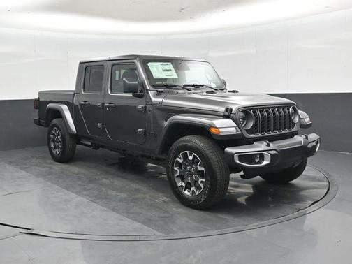Granite Crystal Metallic Clearcoat 2026 Jeep Gladiator Sahara 4x4