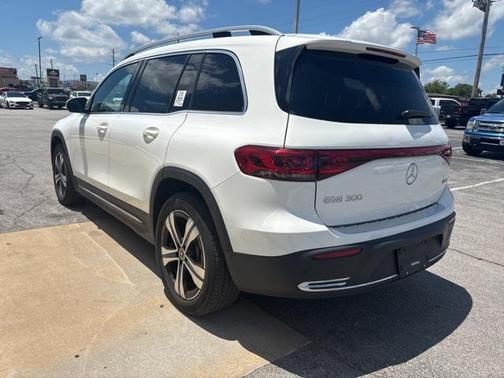 2023 Mercedes-Benz EQB 300 4MATIC