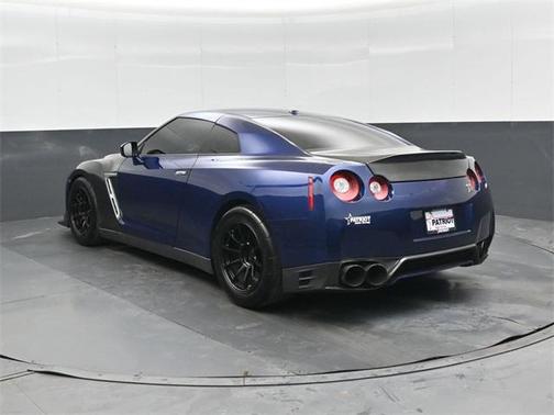 2015 Nissan GT-R Black Edition